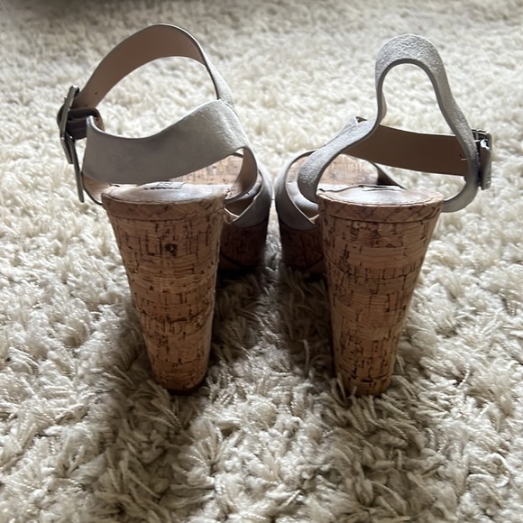 Steve Madden Jess gray suede cork platform heels - Picture 3 of 5